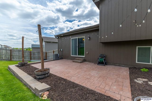 17570 Grand Avenue, Omaha, NE 68116