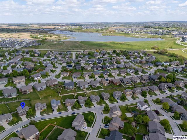 17570 Grand Avenue, Omaha, NE 68116