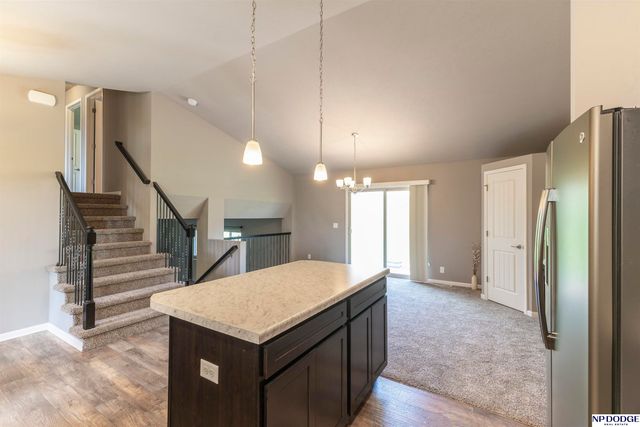 17570 Grand Avenue, Omaha, NE 68116