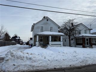 1042 Maryland Ave, New Castle, PA 16101