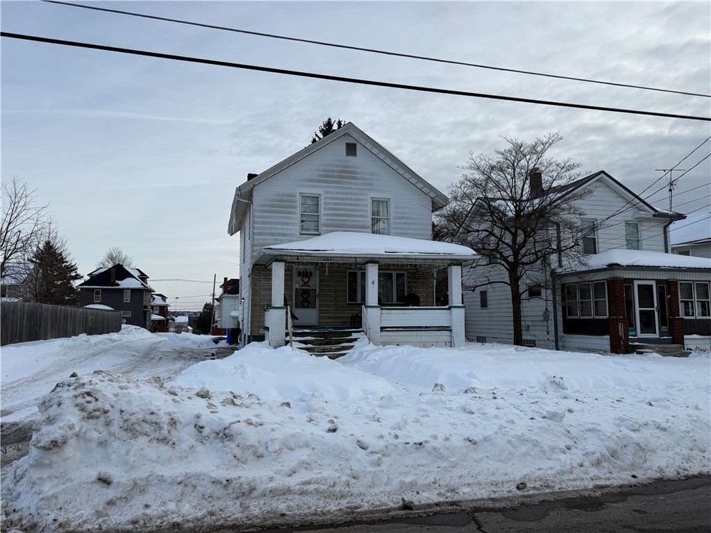 1042 Maryland Ave, New Castle, PA 16101