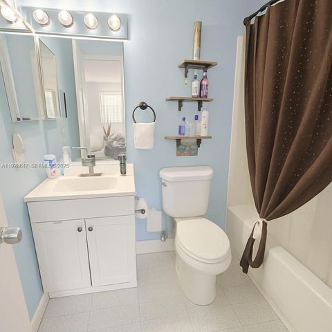 15530 SW 80th St C-301, Miami, FL 33193