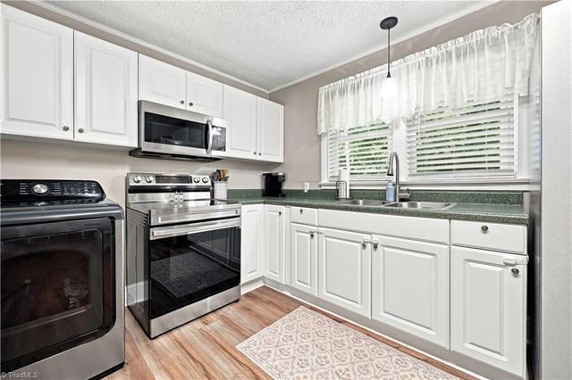 110 New Street S, Liberty, NC 27298