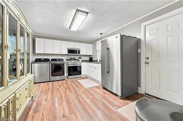 110 New Street S, Liberty, NC 27298