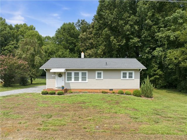 110 New Street S, Liberty, NC 27298