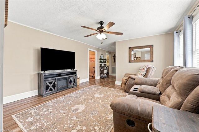 110 New Street S, Liberty, NC 27298