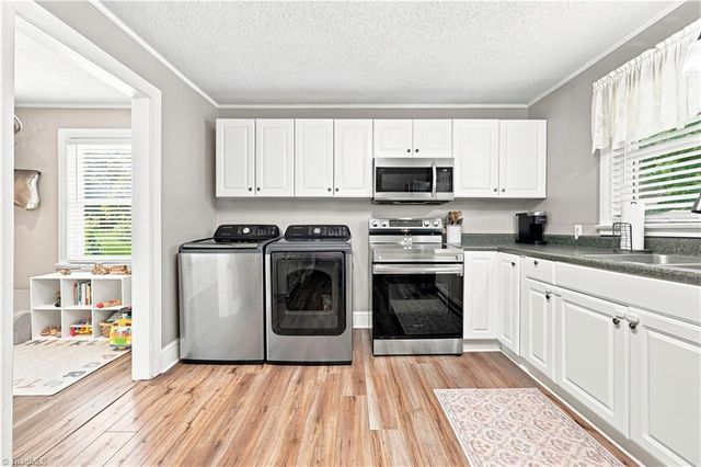 110 New Street S, Liberty, NC 27298