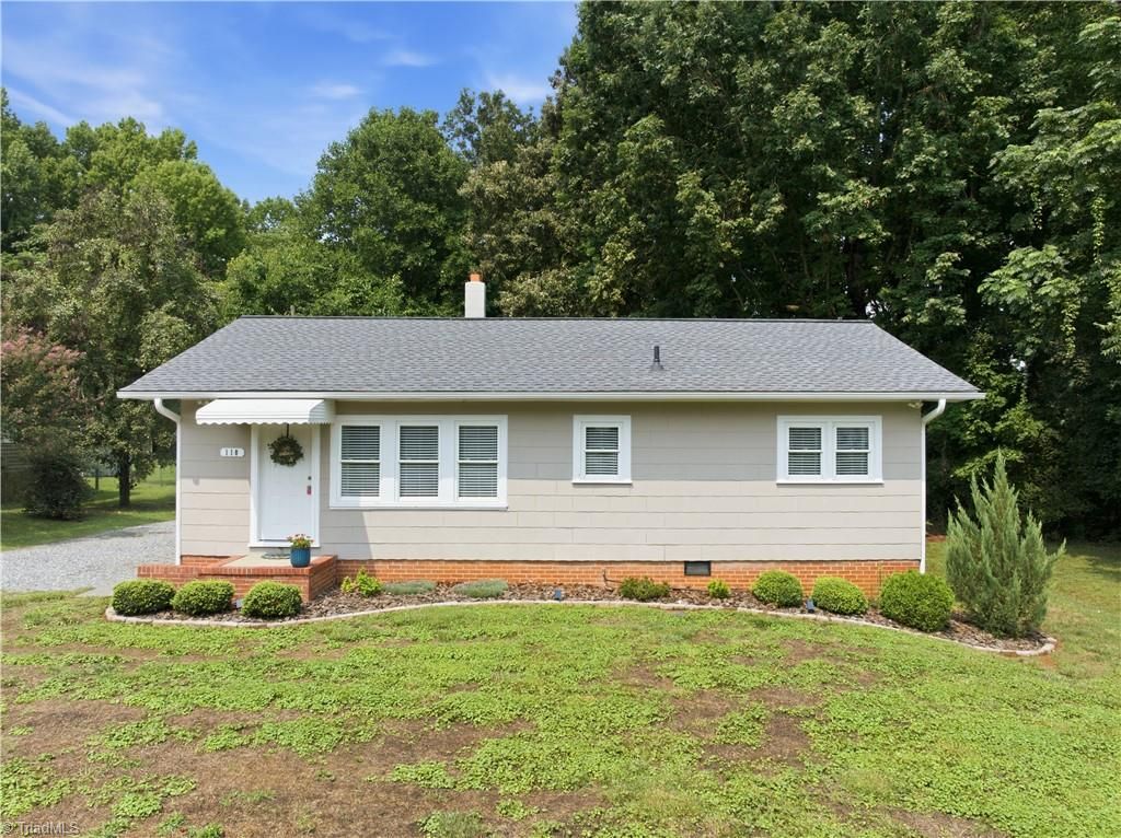 110 New Street S, Liberty, NC 27298