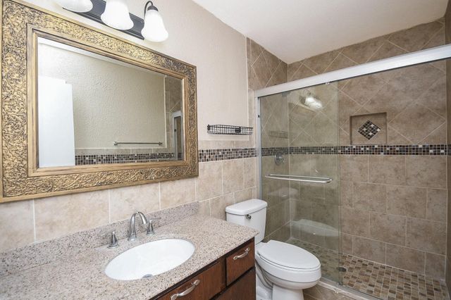 13115 Pebblewalk Circle S, Houston, TX 77041
