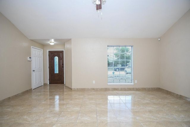13115 Pebblewalk Circle S, Houston, TX 77041