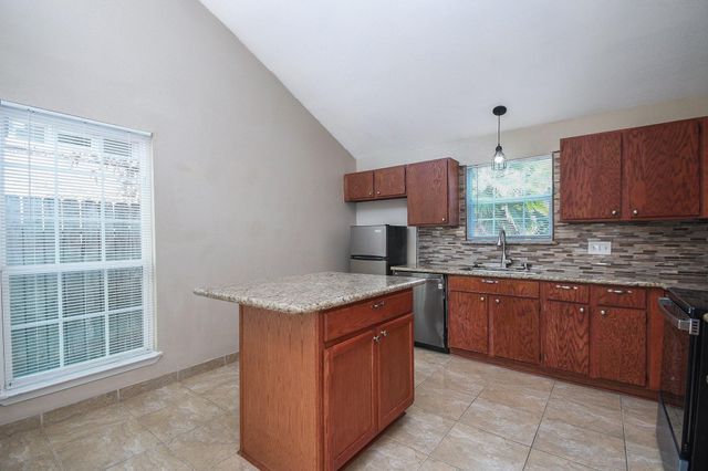 13115 Pebblewalk Circle S, Houston, TX 77041