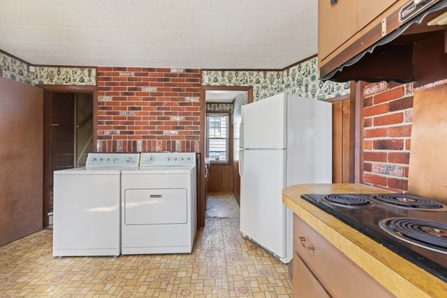 118 Dana Ave, Worcester, MA 01604