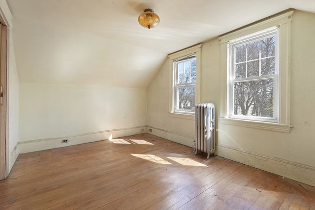 118 Dana Ave, Worcester, MA 01604