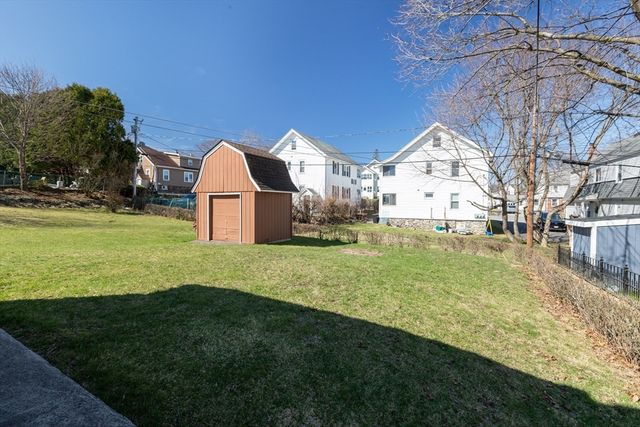 118 Dana Ave, Worcester, MA 01604