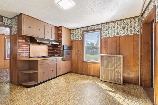 118 Dana Ave, Worcester, MA 01604