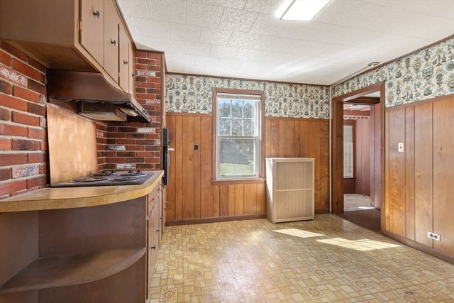 118 Dana Ave, Worcester, MA 01604