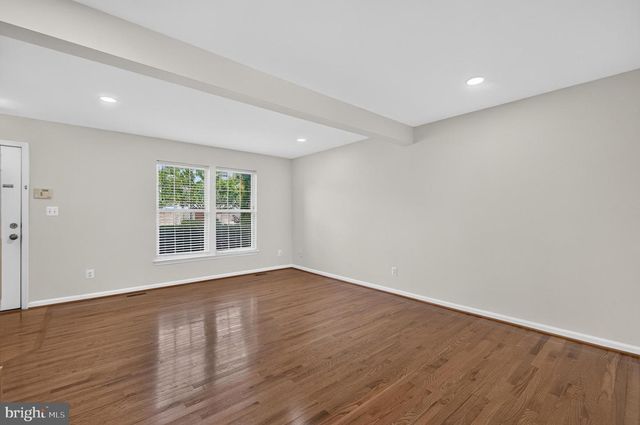 15044 GAFFNEY CIR, Gainesville, VA 20155