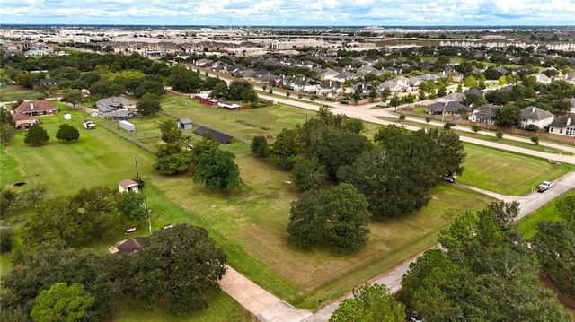 606 Sycamore Road, Richmond, TX 77469