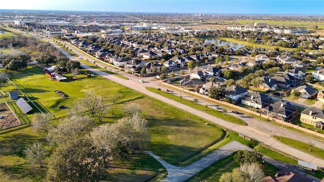606 Sycamore Road, Richmond, TX 77469