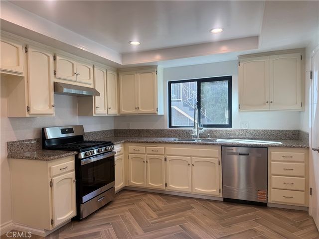 5916 Whitsett AVE 2, Valley Village, CA 91607