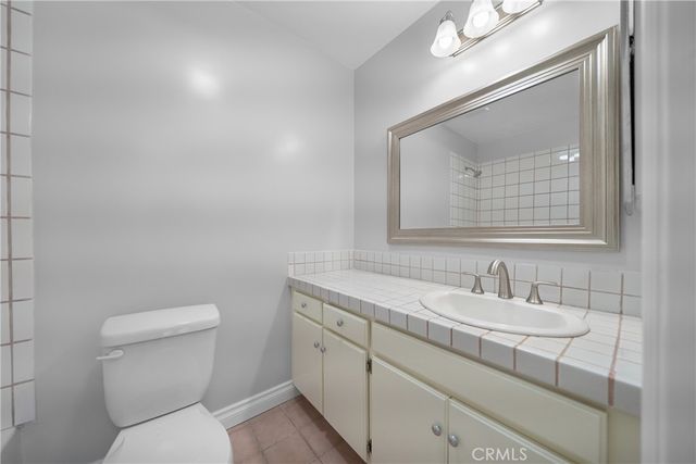 5916 Whitsett AVE 2, Valley Village, CA 91607