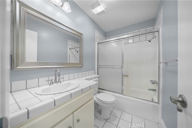 5916 Whitsett AVE 2, Valley Village, CA 91607