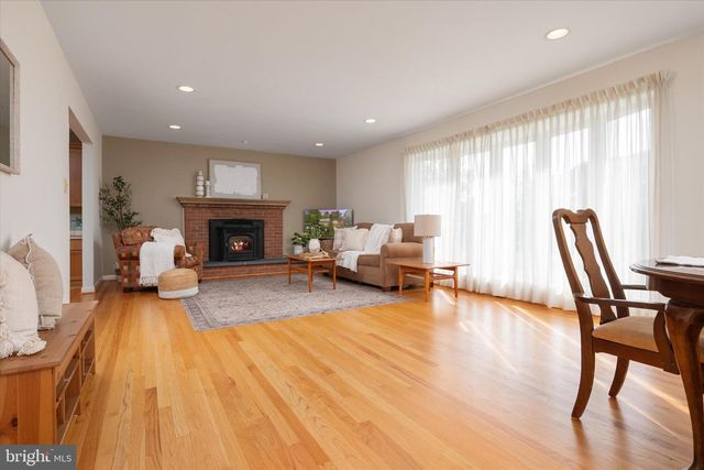 122 E BAY VIEW DR, Annapolis, MD 21403