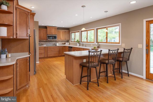 122 E BAY VIEW DR, Annapolis, MD 21403