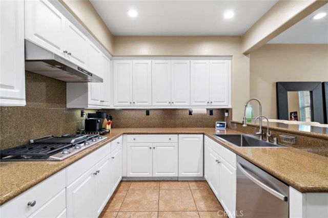 221 Landmark, Tustin, CA 92782