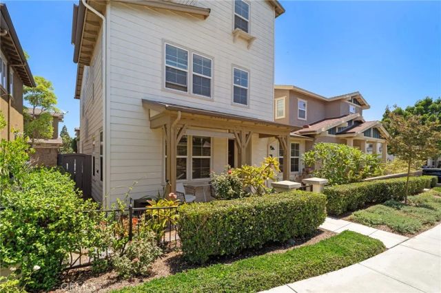 221 Landmark, Tustin, CA 92782