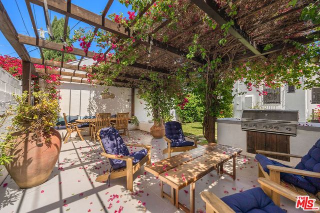 1663 S Genesee Avenue, Los Angeles, CA 90019