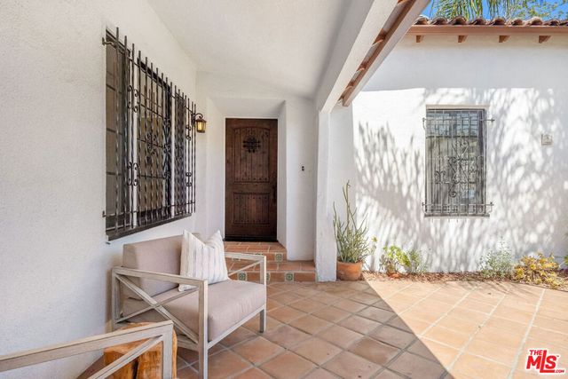 1663 S Genesee Avenue, Los Angeles, CA 90019