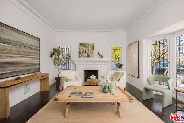 1663 S Genesee Avenue, Los Angeles, CA 90019