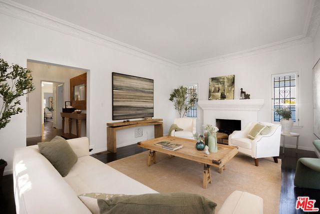 1663 S Genesee Avenue, Los Angeles, CA 90019