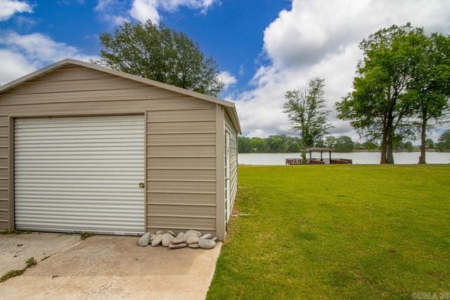 760 Mound View Dr, England, AR 72046