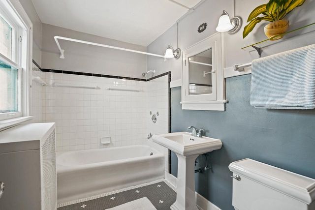 4449 N Maryland AVENUE, Shorewood, WI 53211