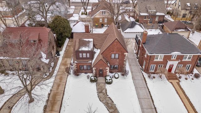 4449 N Maryland AVENUE, Shorewood, WI 53211