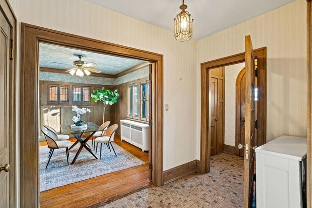 4449 N Maryland AVENUE, Shorewood, WI 53211