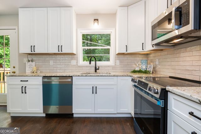 1201 Willow Court NW, Kennesaw, GA 30152