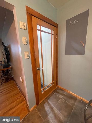 264 S WHITE HORSE PIKE, Berlin, NJ 08009