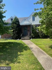 264 S WHITE HORSE PIKE, Berlin, NJ 08009