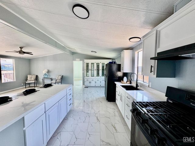 8300 Kern Canyon Road 150, Bakersfield, CA 93306