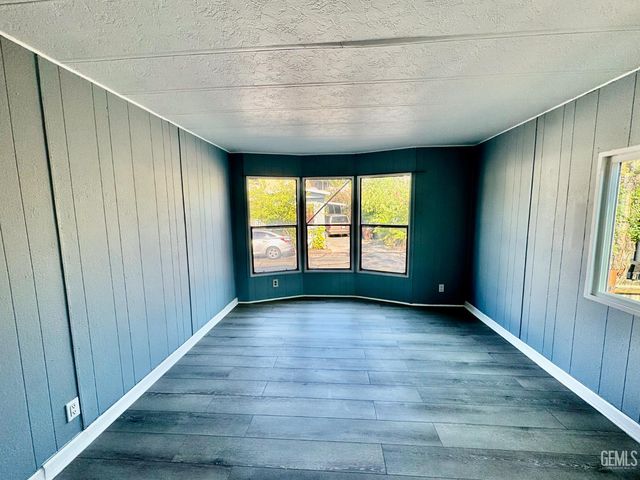 8300 Kern Canyon Road 150, Bakersfield, CA 93306