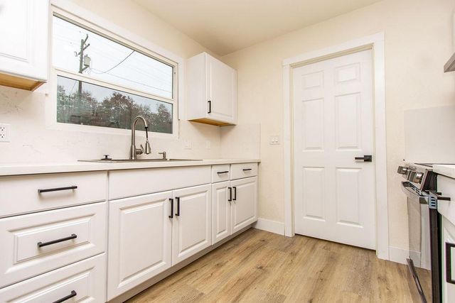 1413 Del Monte Ave, Modesto, CA 95350