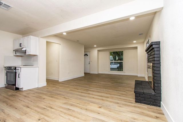 1413 Del Monte Ave, Modesto, CA 95350