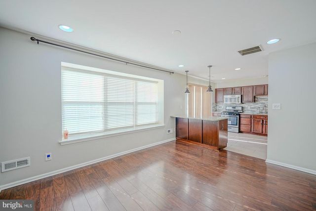 3908 GRENWICH LN, Mount Laurel, NJ 08054