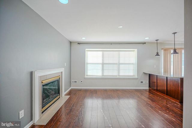 3908 GRENWICH LN, Mount Laurel, NJ 08054