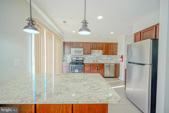 3908 GRENWICH LN, Mount Laurel, NJ 08054