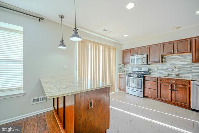 3908 GRENWICH LN, Mount Laurel, NJ 08054