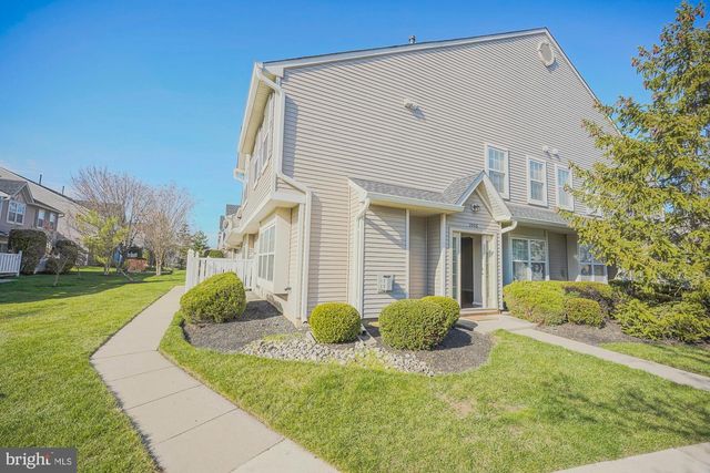 3908 GRENWICH LN, Mount Laurel, NJ 08054